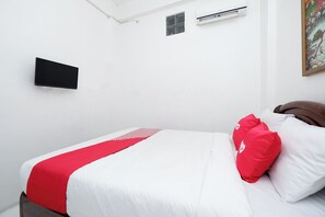 Deluxe Double Room | Free WiFi, bed sheets