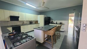 Apartment | Private kitchen - Charming 3 Bedroom Guesthouse - 2300 (Kariba)