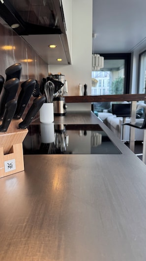 ميكروويف، موقد طهي مسطح، غسالة أطباق