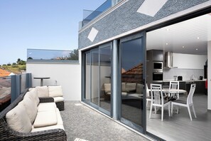 Outdoor dining - Angel's Sunset Studio (Estreito da Calheta)