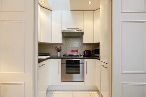 Fridge, microwave, dishwasher, toaster - Cranley Place, by Veeve (London)