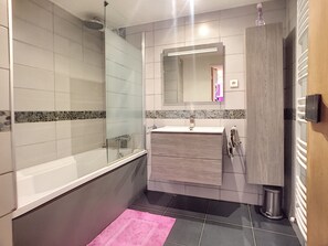 Hair dryer, toilet paper - Alpe d'huez apartment 46m2 near slopes and shops (Huez)