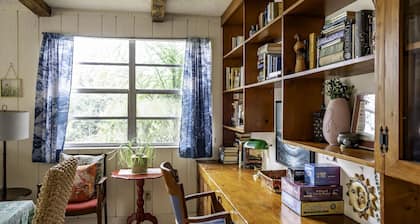 Golf Course Getaway - Pool & Relaxing Lanai