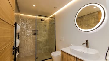 Apartment, 2 Bedrooms | Bathroom