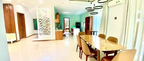 TV de tela plana 30 polegadas com canais a cabo