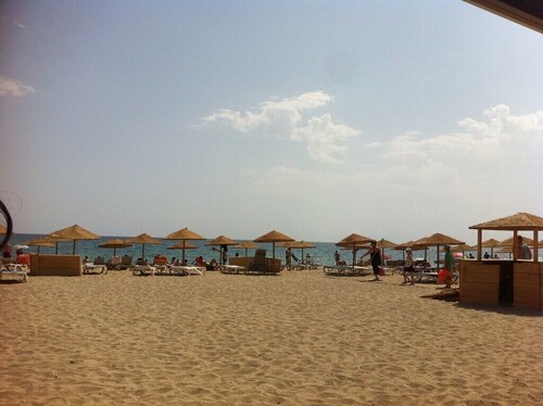 Villa St Cyprien Plage, close to the sea, well equipped, swimming pool. Ideal for families!