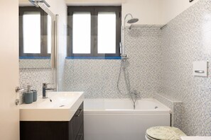 Bidet - Spacious and cosy two-room flat in the Bicocca area (Milano)