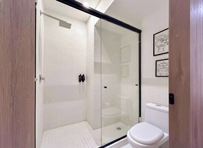 Shower, hair dryer, towels, shampoo - Roma vibes | Next to Reforma with Panoramic Views (Ciudad de México)