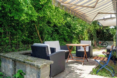 Privates King-Zimmer | Garten | 8 Min Flughafen