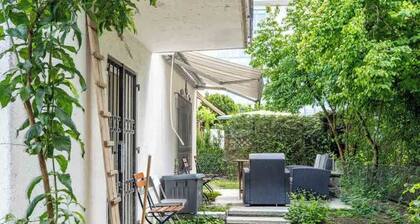 Comfortable ZĂŒrich Getaway with Garden Access