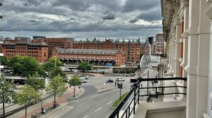 مكتب وواي فاي مجانًا