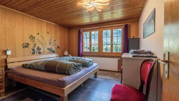 2 bedrooms, iron/ironing board, travel crib, WiFi