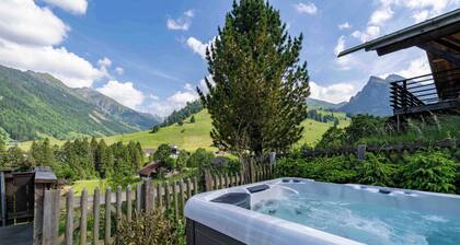 Hot Tub Chalet | Near Gondola + Nature + Spiez