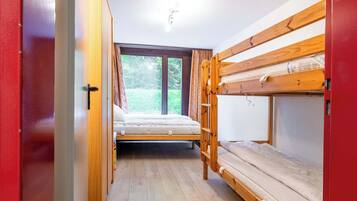 2 Schlafzimmer, Bügeleisen/Bügelbrett, Reisekinderbett, WLAN