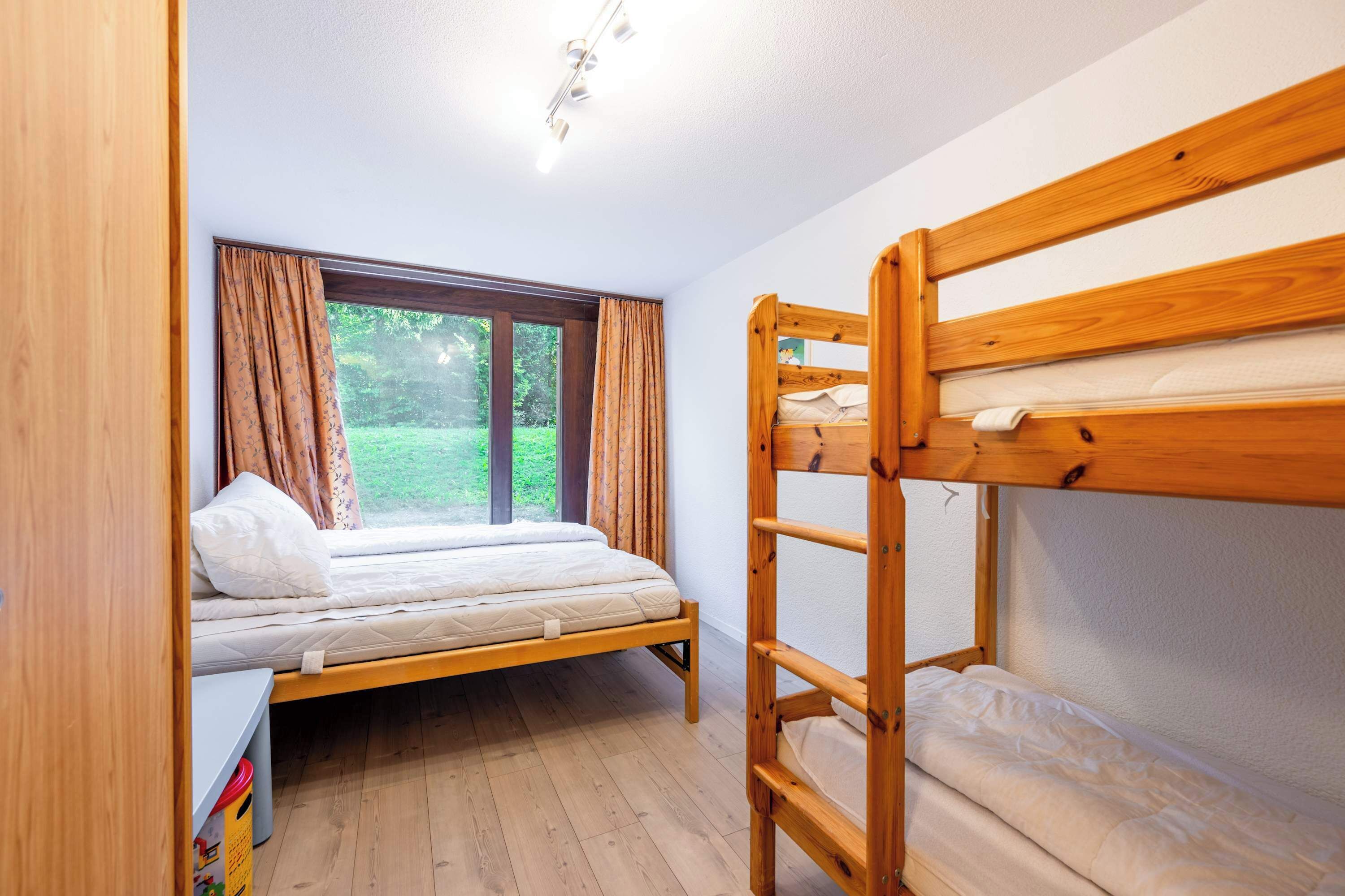 2 bedrooms, desk, iron/ironing board, travel cot