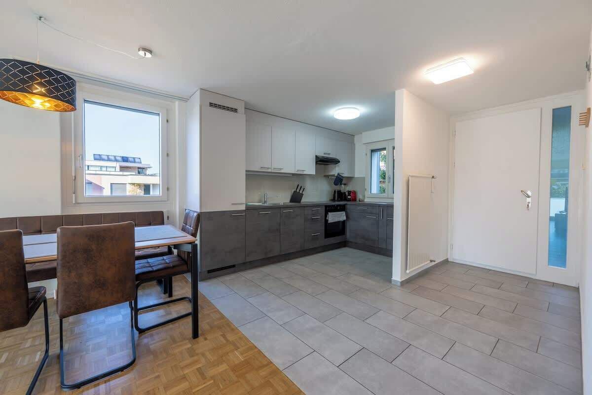 Fridge, microwave, oven, coffee/tea maker