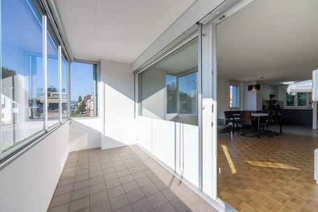 Interior. Bright and Big Lake Thun Apartment | Walk to Lake