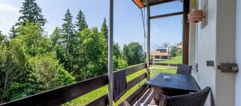Lake View Apartment Near Interlaken with Balcony
