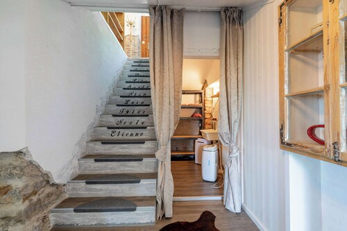 Lake View Apartment Near Interlaken with Balcony