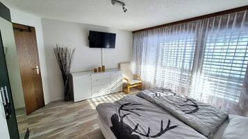 2 bedrooms, iron/ironing board, travel crib, WiFi