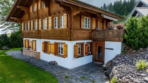 Exterior - Lake and Mountain View Chalet,Fireplace and Garden (Axalp)