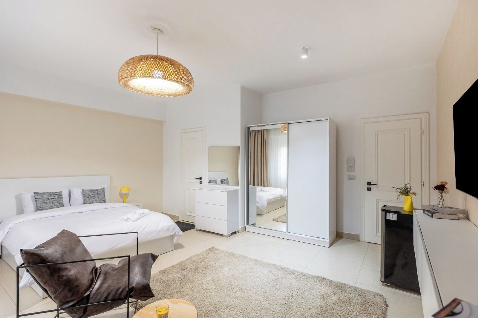 Iron/ironing board, free WiFi