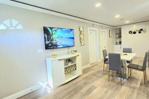 Room - Xlnc Exotic home 2 by sdstay (La Presa)