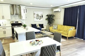 Room - Xlnc Exotic home 2 by sdstay (La Presa)