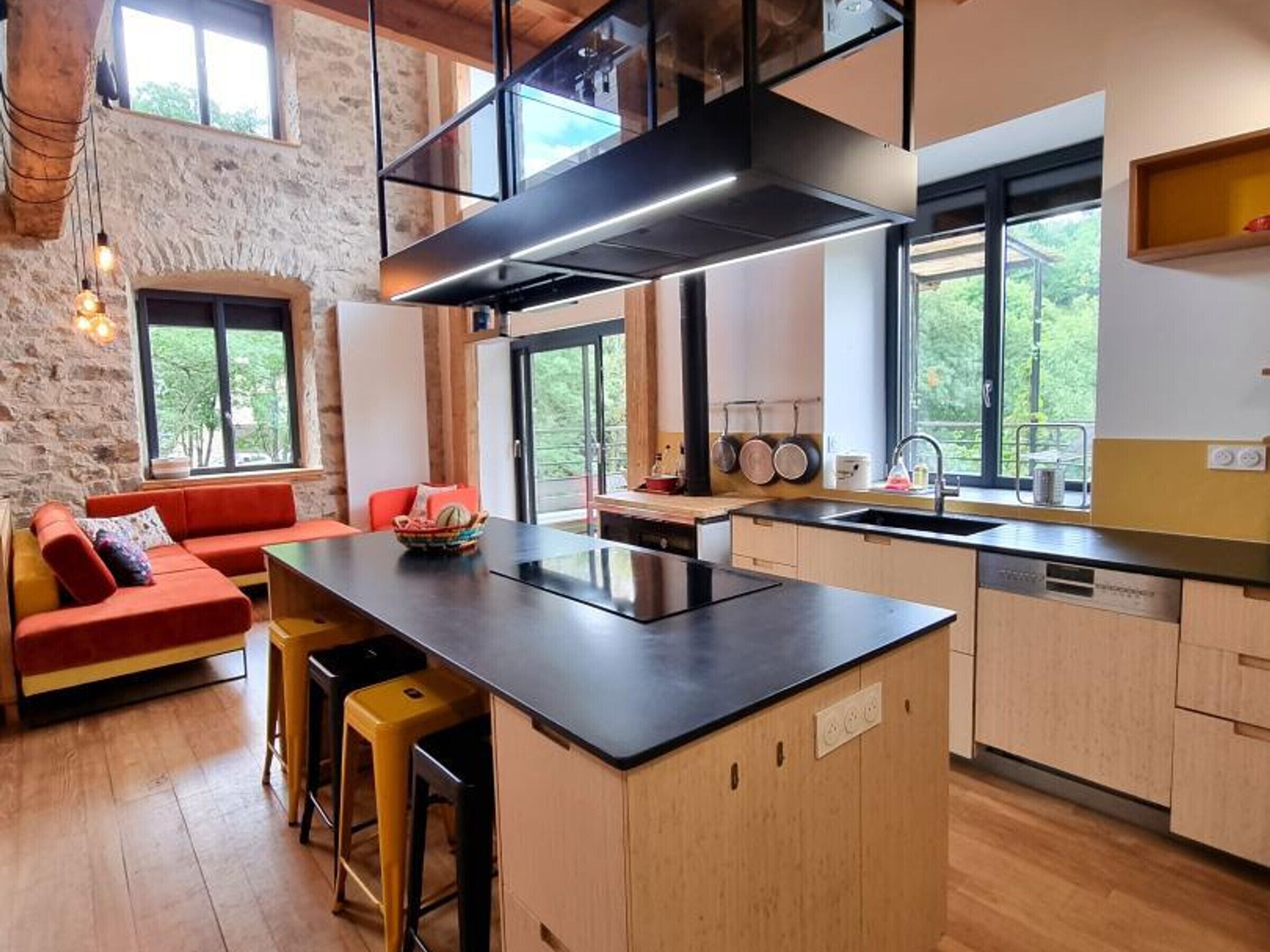 Réfrigérateur, micro-ondes, lave-vaisselle