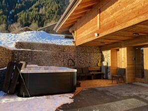Bain à remous extérieur
