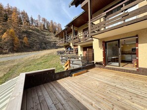 Terrace/patio - Apartment at Vars Les Claux ski-in/ski-out (Vars)