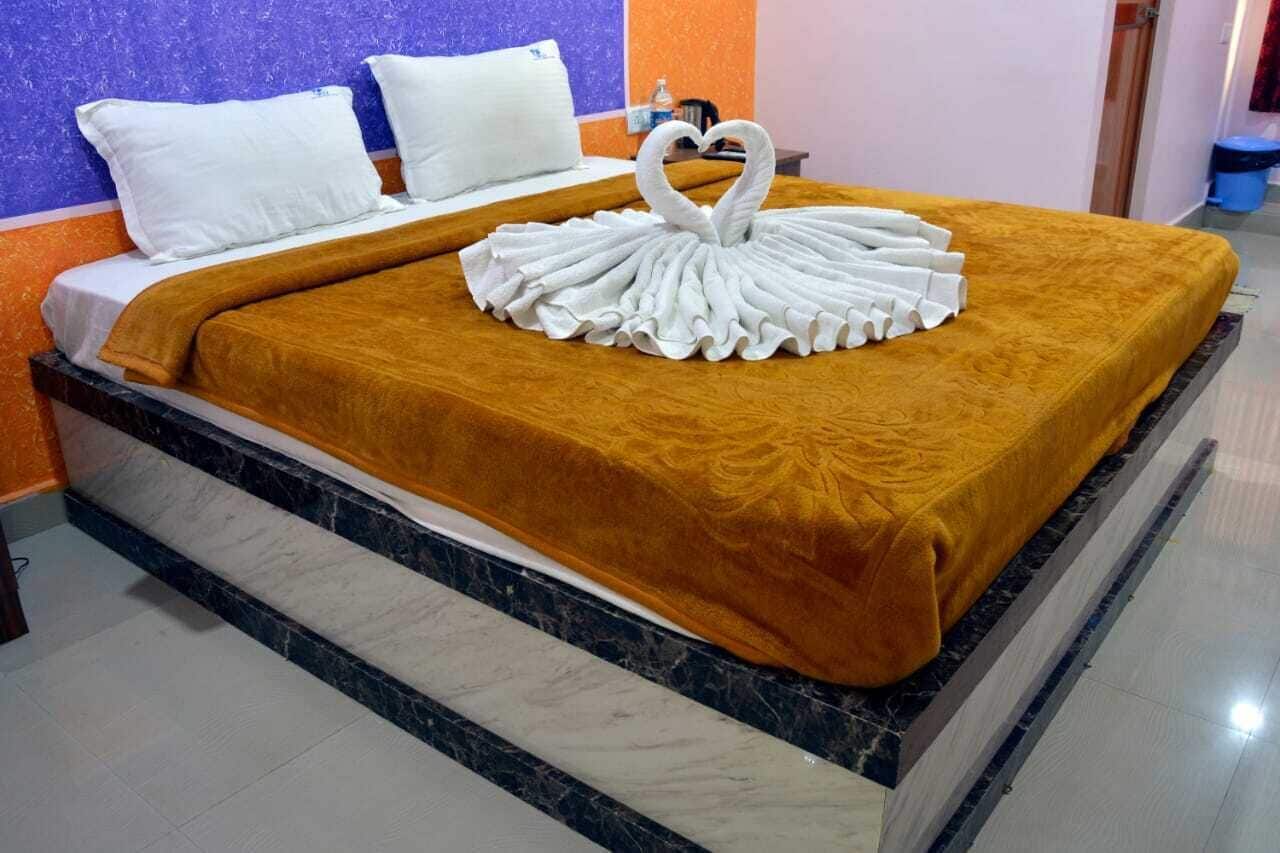 Classic Double Room | Desk, iron/ironing board, free WiFi