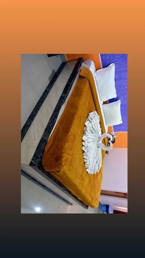 Habitación doble clásica | Escritorio, tabla de planchar con plancha y wifi gratis