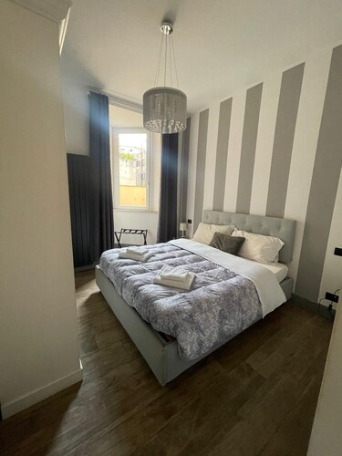 The Luxury of the Dolce Vita. Roman vacation a stone's throw from the famous Via Veneto.