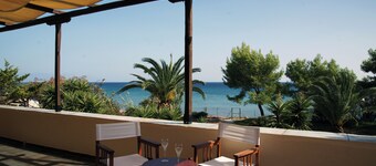 Year-round Beachfront Bliss at Memi Beach, Koroni
