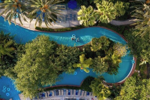 Room - DisneyMansion by AmericanVacationLiving 11Br - 30p (Davenport)