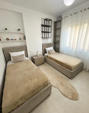 Bügeleisen/Bügelbrett, Internetzugang, Bettwäsche