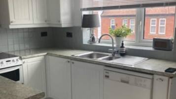 Apartment, 2 Bedrooms, Smoking, Balcony | Interior