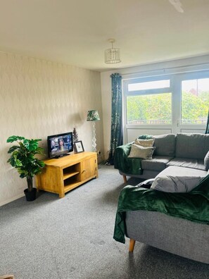 Apartment, 2 Bedrooms, Smoking, Balcony | Living room - Central Upton Upon Severn 2 Bedroom Property Sleeps 6 (Worcester)