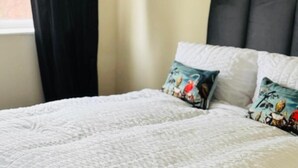 Apartment, 2 Bedrooms, Smoking, Balcony | 2 bedrooms - Central Upton Upon Severn 2 Bedroom Property Sleeps 6 (Worcester)