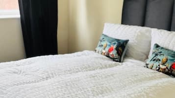 Apartment, 2 Bedrooms, Smoking, Balcony | 2 bedrooms