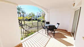 Apartment, 2 Schlafzimmer, Balkon, Gartenblick | Balkon