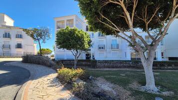 Apartment, 2 Bedrooms, Balcony, Garden View | Exterior