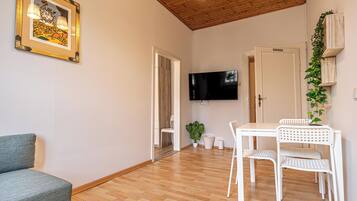 Basic Apartment | Exterior