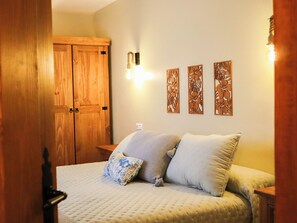 1 bedroom, internet, bed sheets - AT Casa El Lago - Apartment for 2 to 4 people in a unique setting (Guijo de Coria)