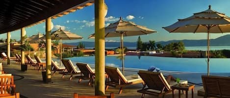 Alberca al aire libre
