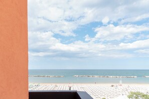 Property grounds - A beachfront hotel with comfort and simplicity (Bellaria-Igea Marina)