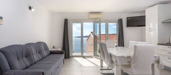 Sea View Vrh by Villas Guide
