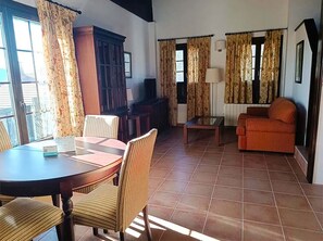 Flat-screen TV - Apartamentos Jaca Mirador Badaguas 3000 (Badaguás)