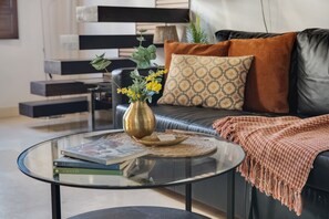 TV - Apartment 'Lovegranada Centro Ático Montalban' with Private Terrace, Wi-Fi and Air Conditioning (Granada)